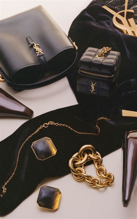 yves saint laurent behang|Saint Laurent Official Online Store .